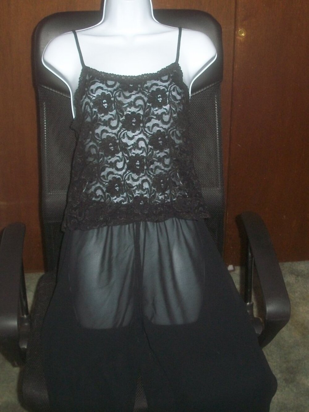 womens 2 pc. sheer black lingerie set. Lace front cami.size medium